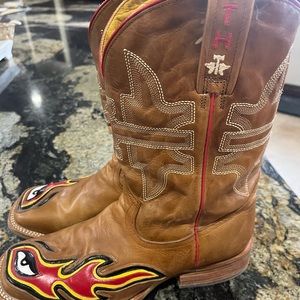 Tin Haul “stink eye” boots